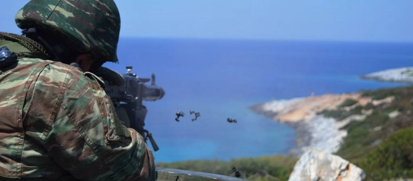 «Σκάνδαλο, οι Ελληνες άνοιξαν πυρ κατά ελικοπτέρου μας!» – Τρομαγμένα τα τουρκικά ΜΜΕ – Με φώτα σβηστά πετούσαν οι Τούρκοι